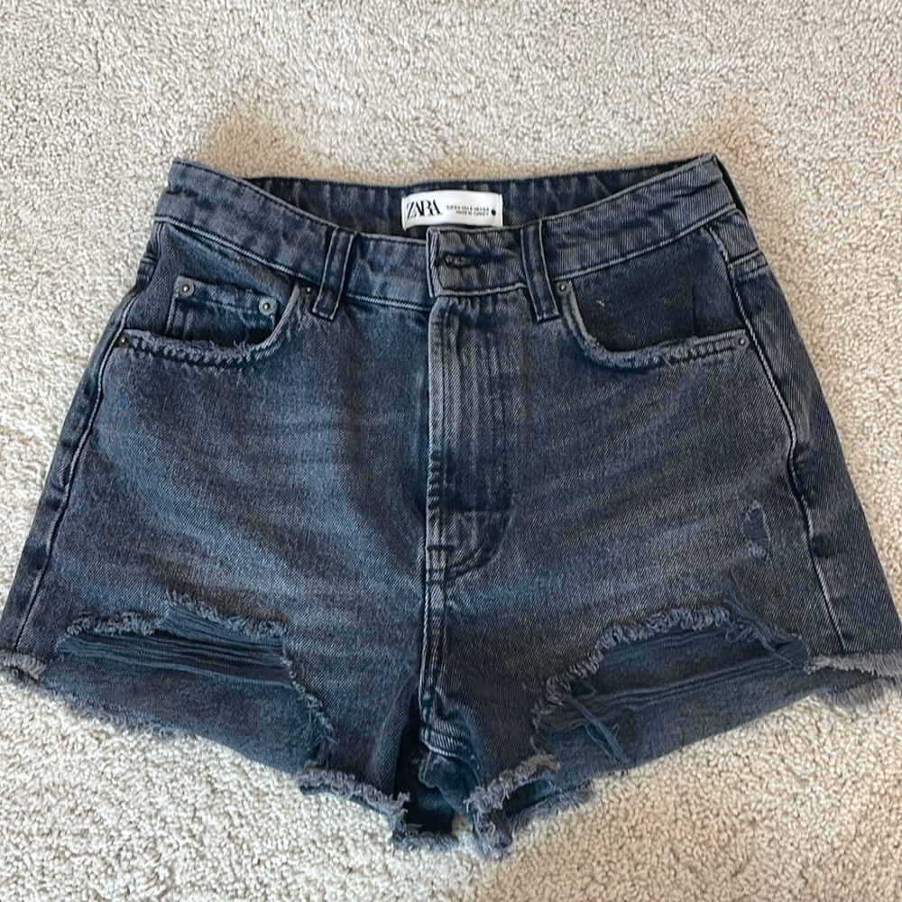 Zara High-waisted denim jean shorts